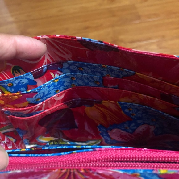 Mary Jane Bags Oilcloth Bag Clutch 3D Bow Detail Floral Fuchsia Wristlet - Picture 7 of 14